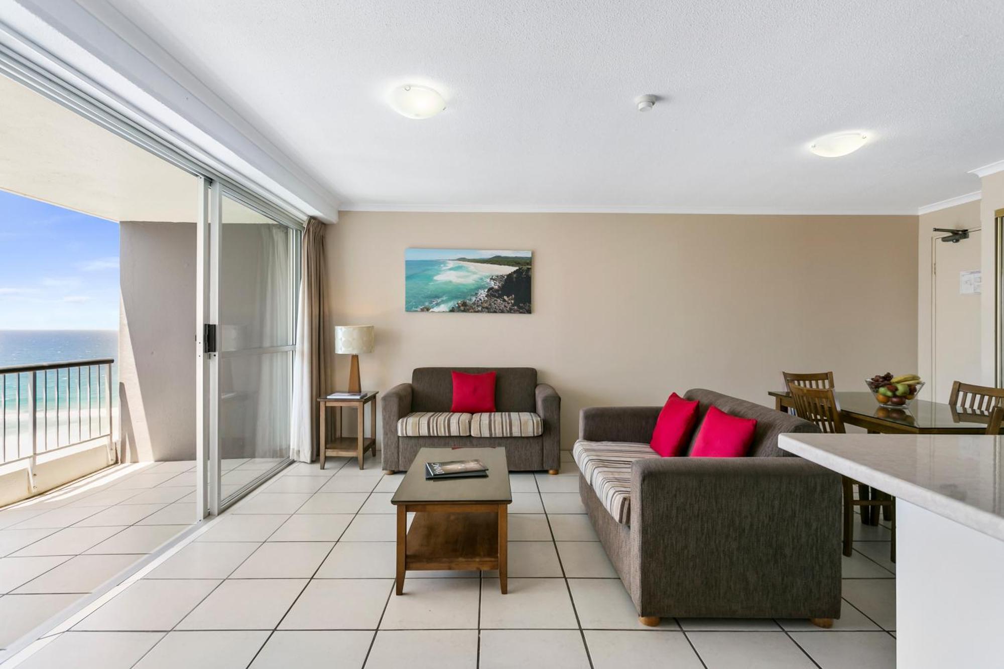 Surfers Beachside Holiday Apartments Gold Coast Room photo