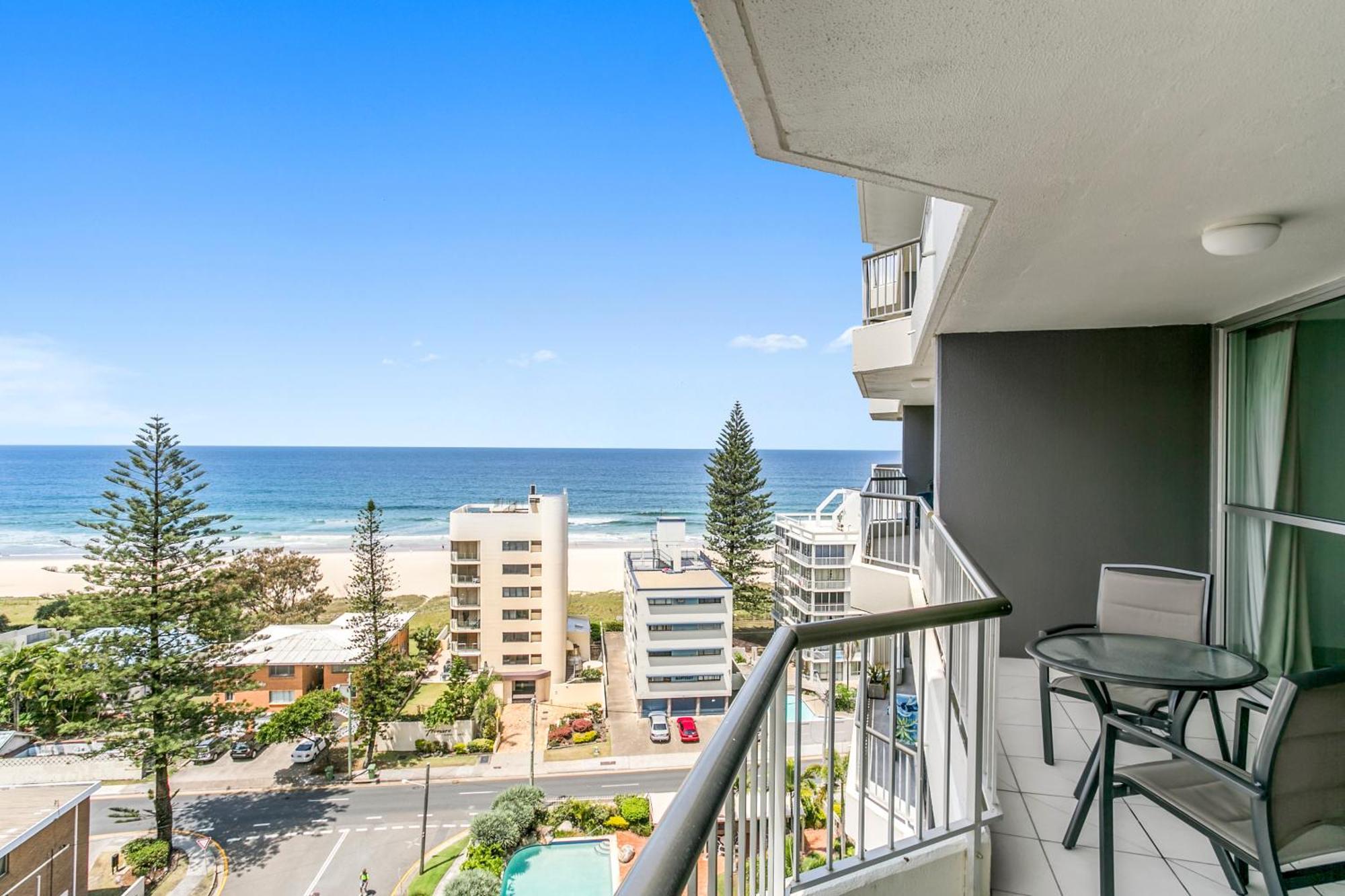 Surfers Beachside Holiday Apartments Gold Coast Room photo